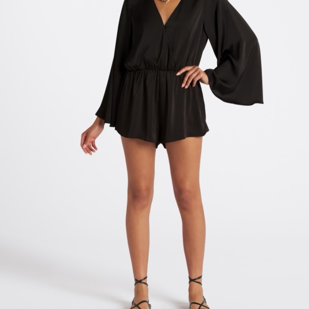 Steve Madden Farrah Long Sleeve Romper